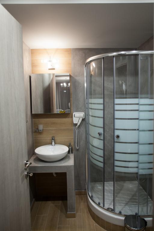 אמוליאני Pallas Luxury Apartments מראה חיצוני תמונה
