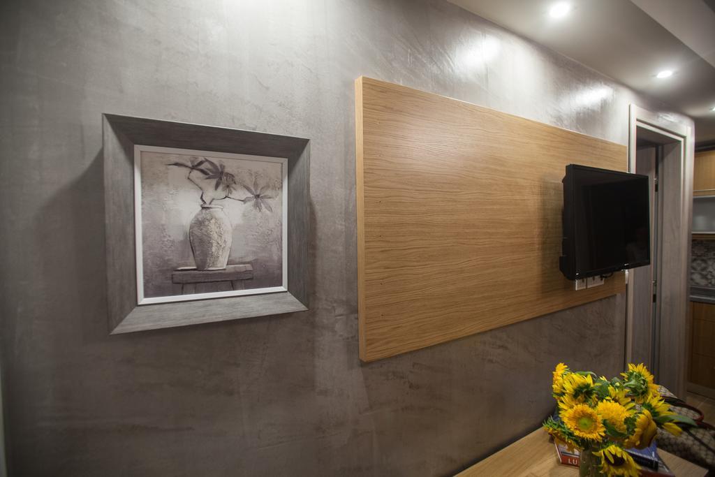 אמוליאני Pallas Luxury Apartments מראה חיצוני תמונה