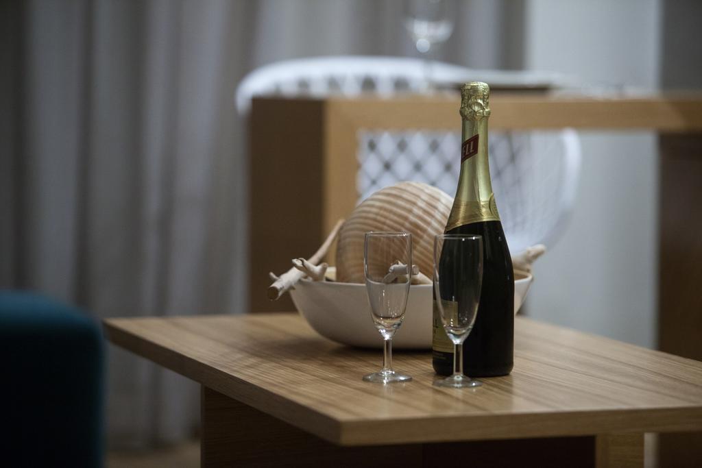 אמוליאני Pallas Luxury Apartments מראה חיצוני תמונה