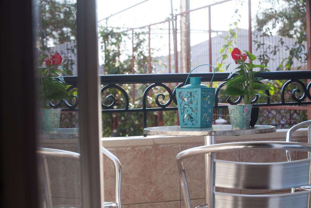 אמוליאני Pallas Luxury Apartments מראה חיצוני תמונה