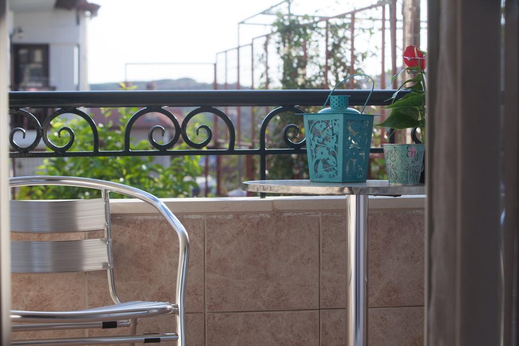אמוליאני Pallas Luxury Apartments מראה חיצוני תמונה