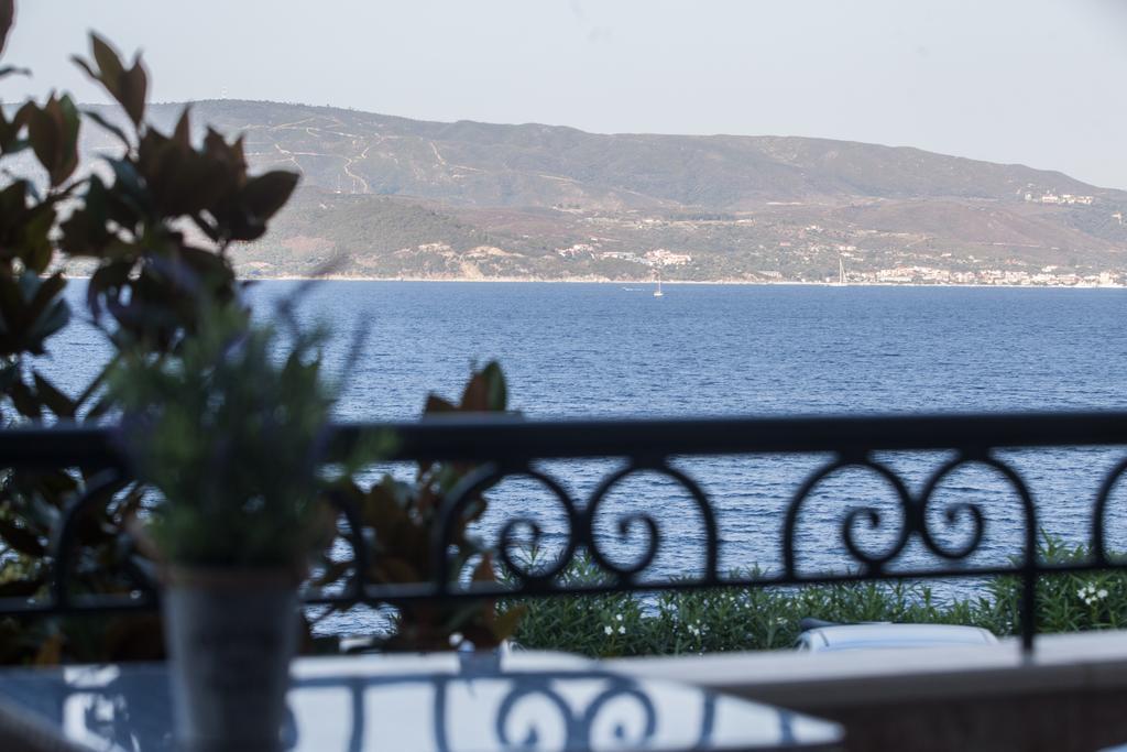 אמוליאני Pallas Luxury Apartments מראה חיצוני תמונה